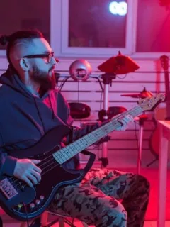 Mastering Live Looping: US Underground Musician's Essential Guide - Cover Image