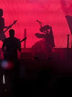 Bedroom to Stage: Live Performance Tips for Underground Musicians - Cover Image