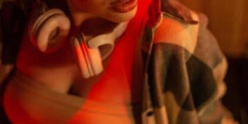 Hip Hop's Digital Thriving: Independent Artists Revolutionize Business - Cover Image