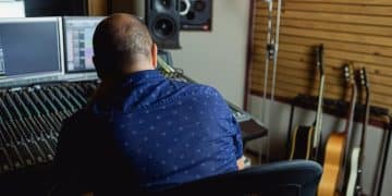 Creating Unique Drum Kits: Layering and Processing Guide - Cover Image