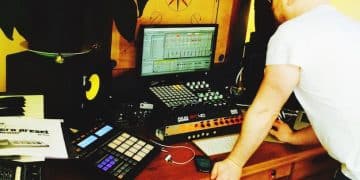 The Art of Sampling: A Guide to Finding, Chopping, and Flipping Samples - Cover Image