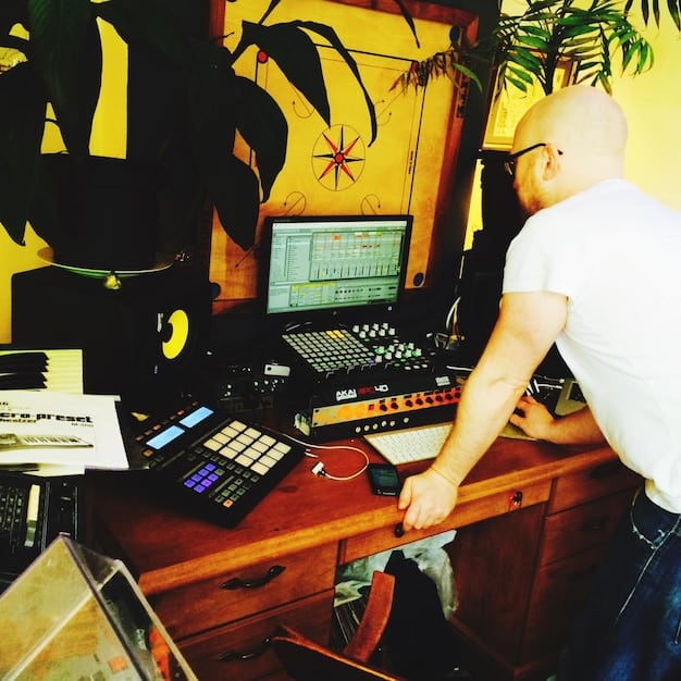 The Art of Sampling: A Guide to Finding, Chopping, and Flipping Samples