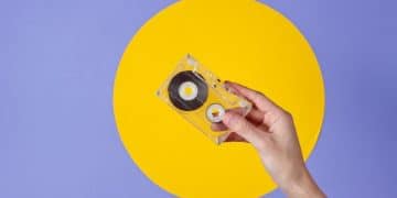 Vinyl's Comeback: Why Underground Artists Press Records in 2025 - Cover Image