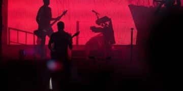 Bedroom to Stage: Live Performance Tips for Underground Musicians - Cover Image